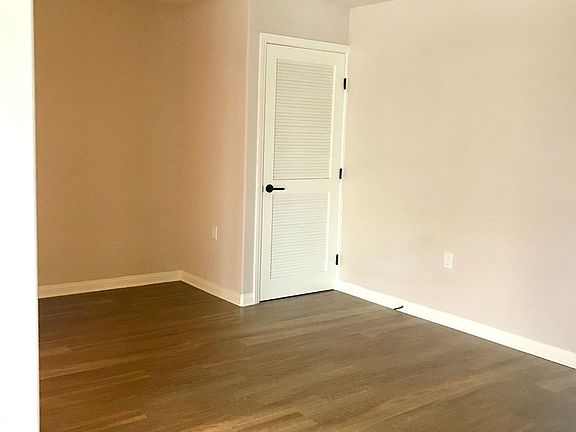 4th image of 10455 Magnolia Blvd APT 311