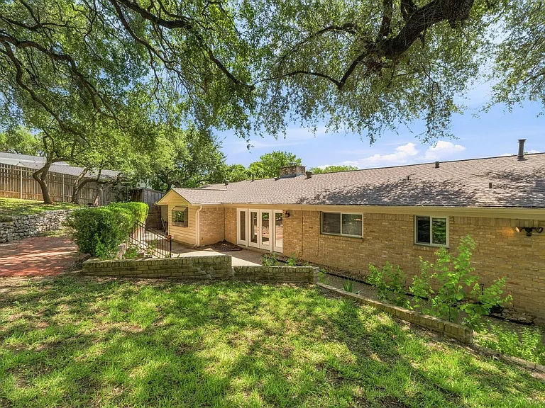 2802 Pecos St — Photo 33