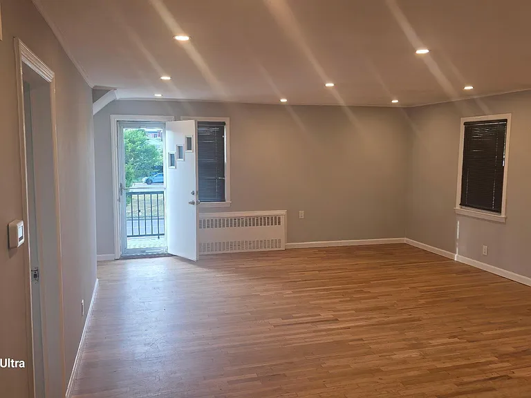 560 E Park Ave #2 — Photo 4