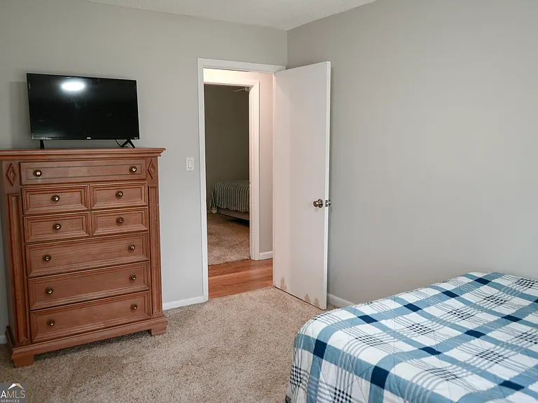 307 Pinewood Dr — Photo 22