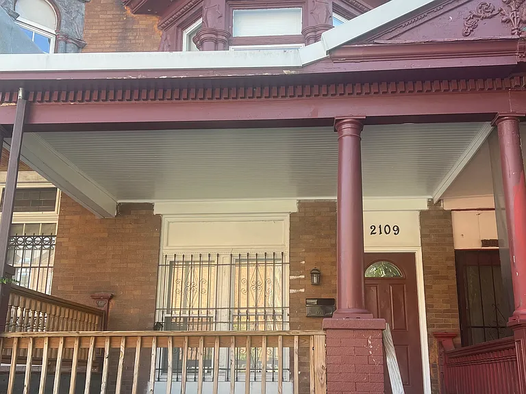 2109 Homewood Ave — Photo 2