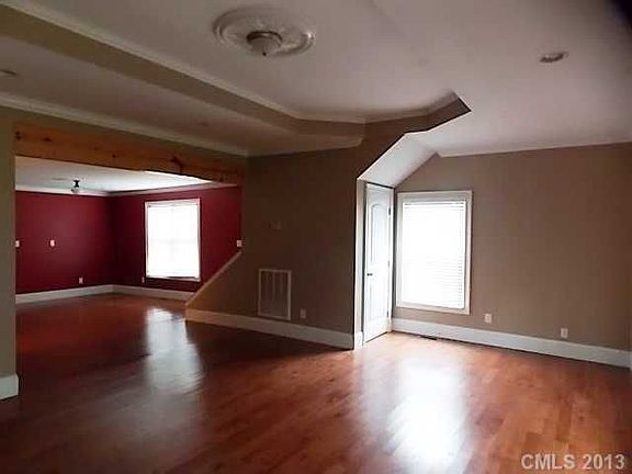 4th image of 138 Loray Ln