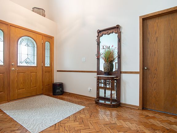 3rd image of 2381 E Walden Ln