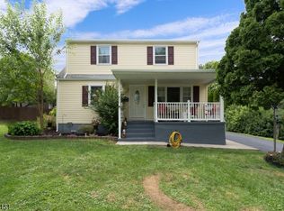 180 N Riverview Rd, Phillipsburg, NJ 08865