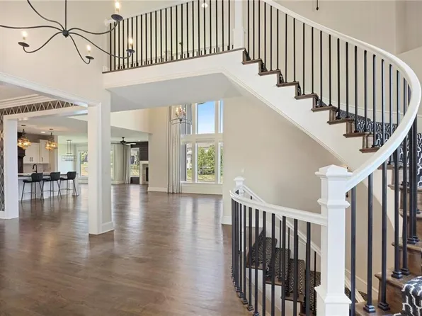12200 W 163rd St, Overland Park, KS 66221
