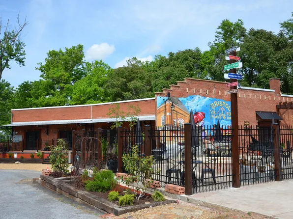 563 English St, Bristol, TN