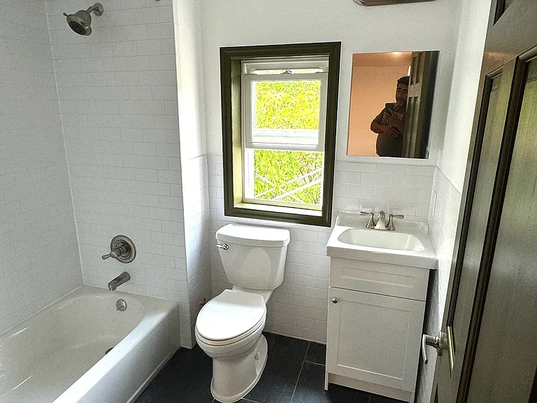 28 Croton Ave #3 — Photo 9