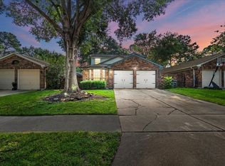 7752 High Village Dr, Houston, TX 77095
