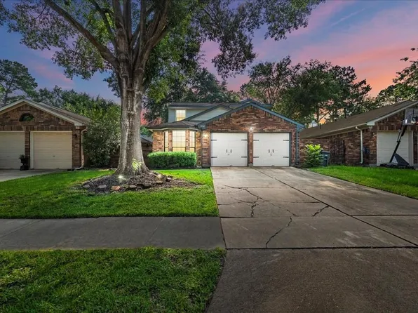 7752 High Village Dr, Houston, TX 77095