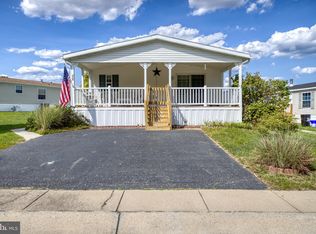 2110 Mayslanding Rd #304, Vineland, NJ 08361