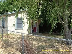1025 W Sycamore St photo 1