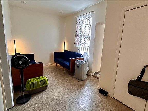 4th image of 106-34 Sutphin Boulevard