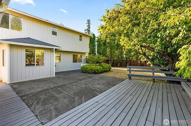 4 bed, 2.5 bath, 1920 sqft, $3,500 — Photo 4