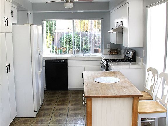 4th image of 464 N Christine St