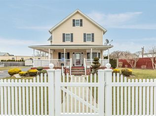 10 Bell Ave, Blue Point, NY 11715