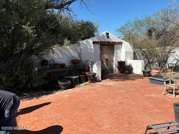 2255 E Prince Rd, Tucson, AZ 85719