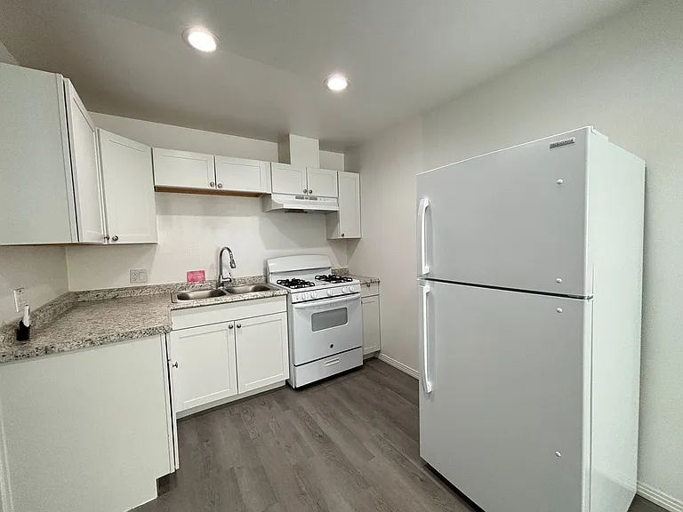 4022 Karling Pl #B — Photo 8