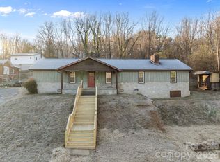 62 Mitchell St, Canton, NC 28716