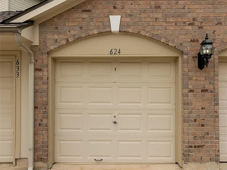 6607 Lake Woodlands Dr #624 — Photo 32