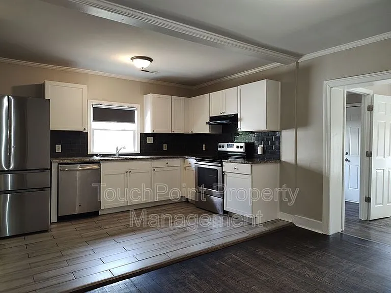 1405 Shamrock Dr — Photo 4