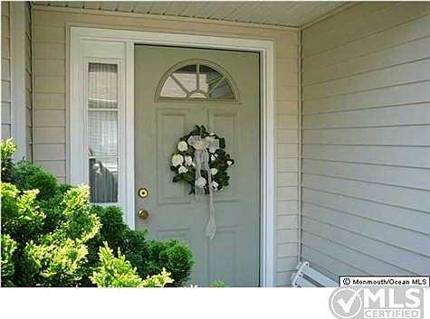 2nd image of 8 Morning Glory Ln