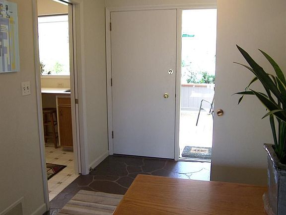 4th image of 2523 E South Altamont Blvd