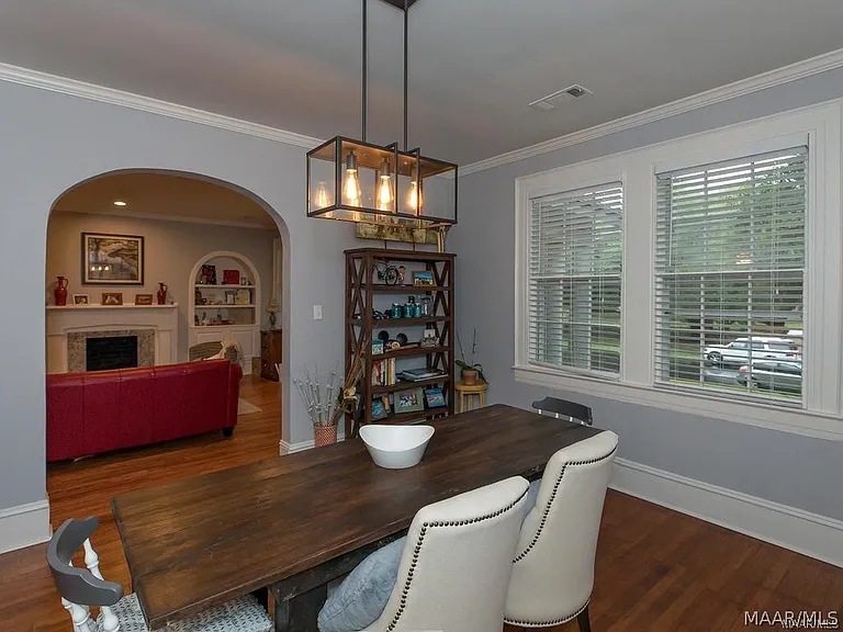 3117 Cloverdale Rd — Photo 4
