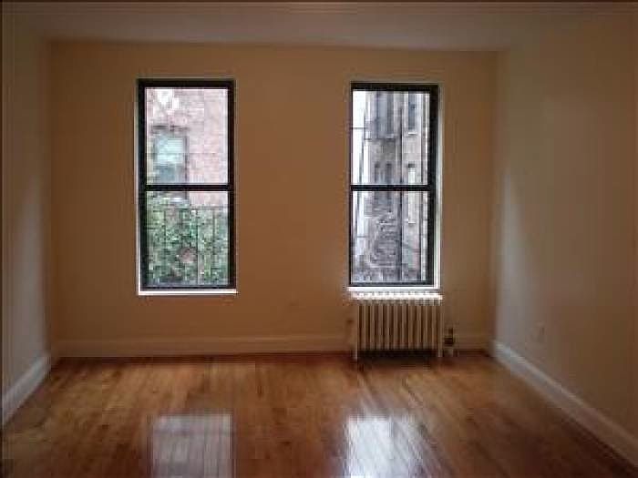 2nd image of 950 Columbus Ave Frnt 2