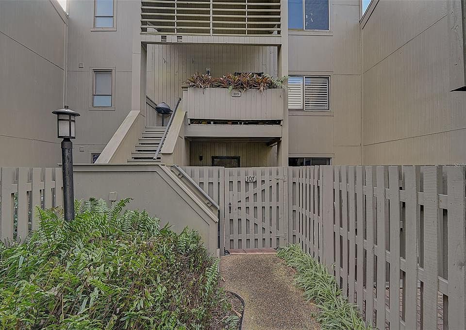 1st image of 109 WOODLAND PLACE