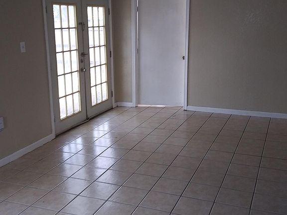2nd image of 5850 Cliffdale Dr