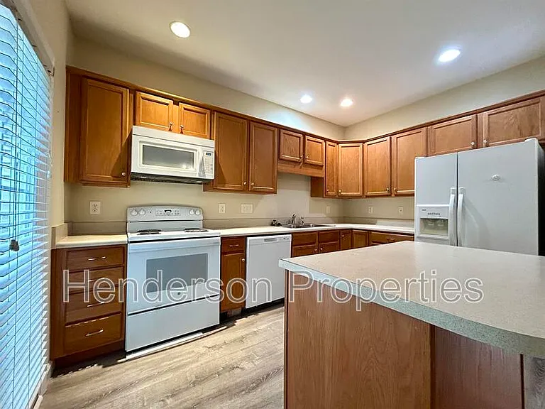 125 Charterhouse Ln — Photo 9