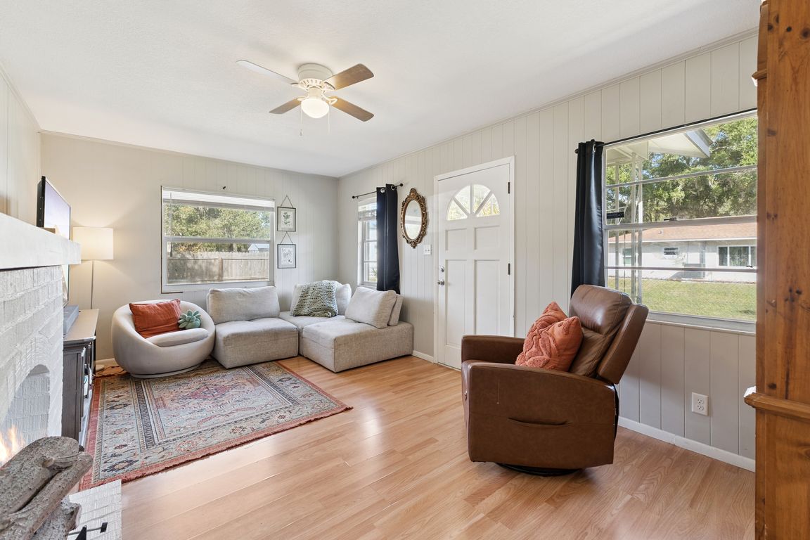 next background image