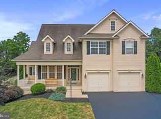 610 Shannon Dr N, Greencastle, PA 17225