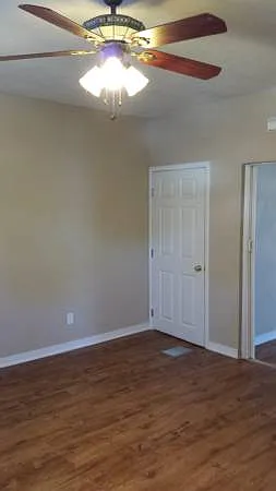 Island 4-plex - 4 — Photo 1