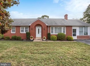 107 Centerfield Dr, Harrisburg, PA 17112