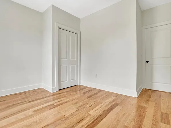 34 Van Reypen Street image 17 of 25