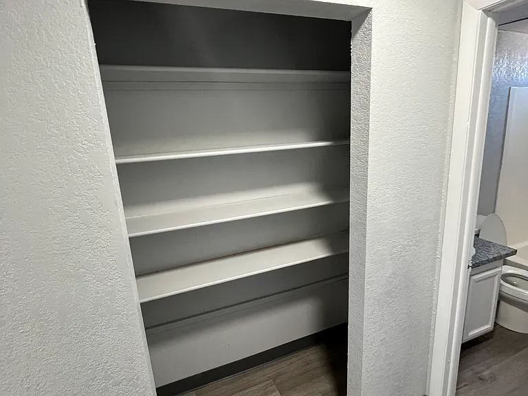 Regency Apartments — Photo 3