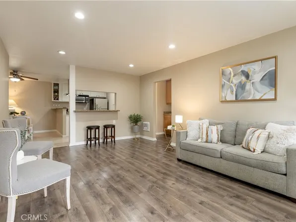 1345 Cabrillo Park Dr APT F15, Santa Ana, CA 92701