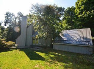 18812 Highpoint Rd, Chagrin Falls, OH 44023