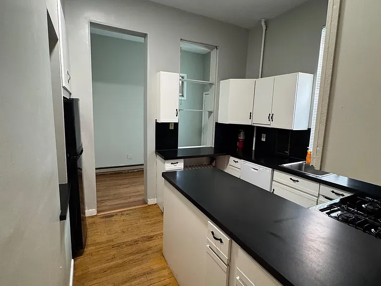 231 Boas St — Photo 7