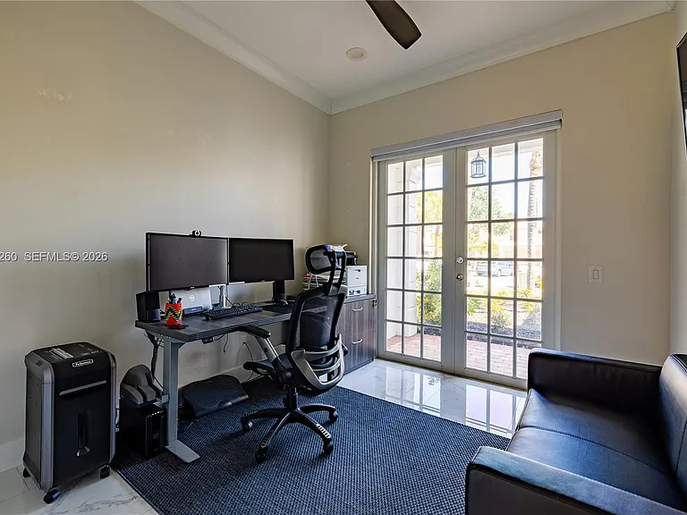 8904 Maple Hill Ct — Photo 11