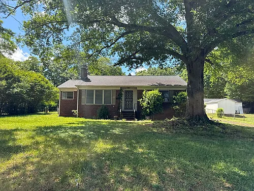 106 Crest St Photo 1