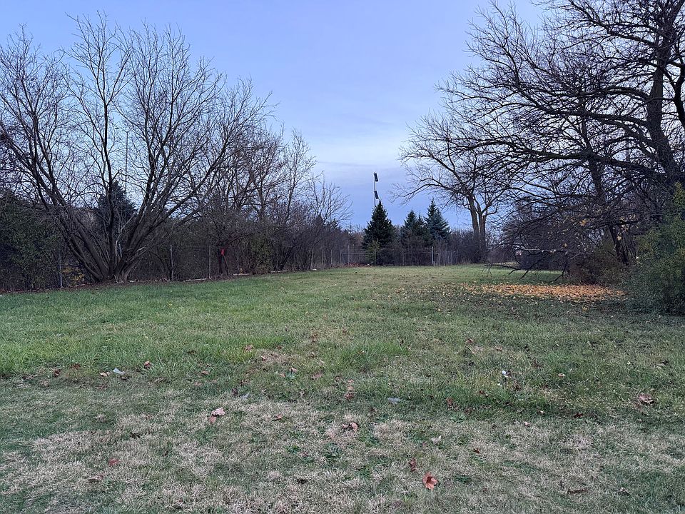 1st image of 85 Bender Rd