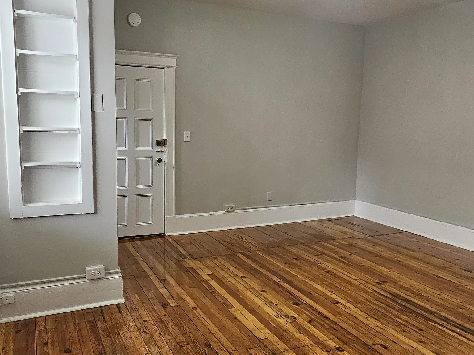 Studio, $1,500 — Photo 3