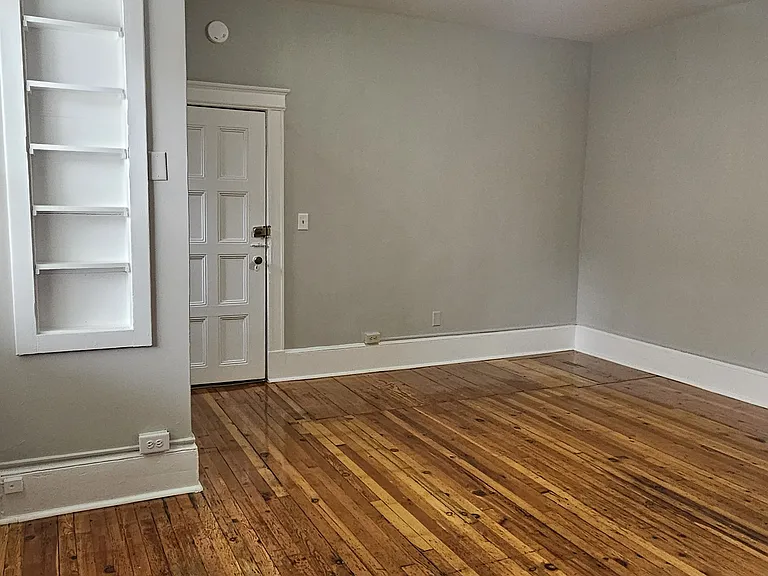 512 Whitney Ave #B — Photo 3