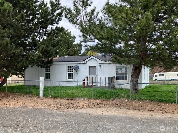 775 Preston Avenue, Waitsburg, WA 99361