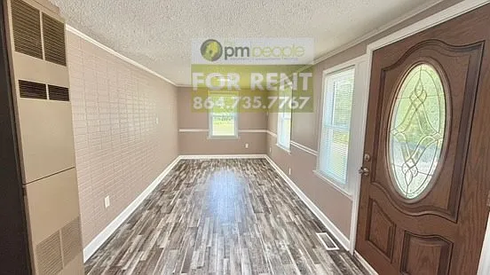 2 bed, 990 sqft, $1,400 — Photo 4