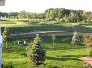 6865 Boulder Pointe Dr, Washington, MI 48094