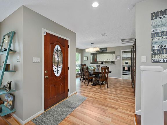 4th image of 3901 Winter Haven Dr