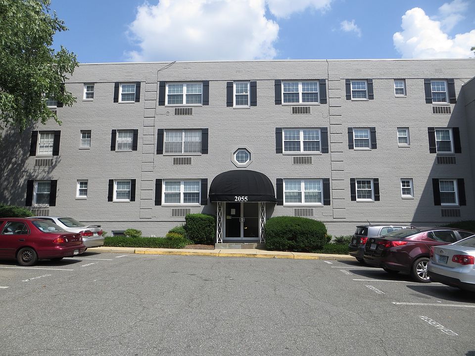 1st image of 2055 N Woodstock St APT 203